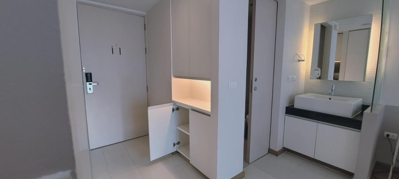 Twenty Three Residence Bangkok Esterno foto