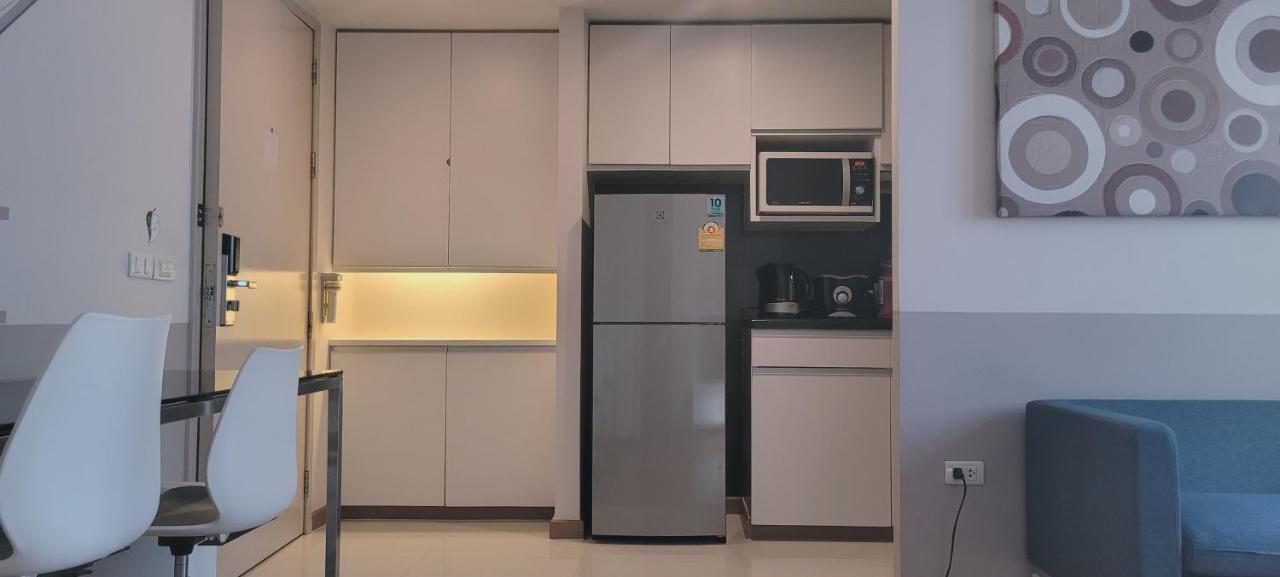Twenty Three Residence Bangkok Esterno foto
