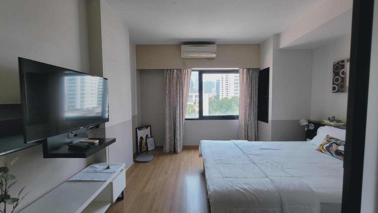 Twenty Three Residence Bangkok Esterno foto