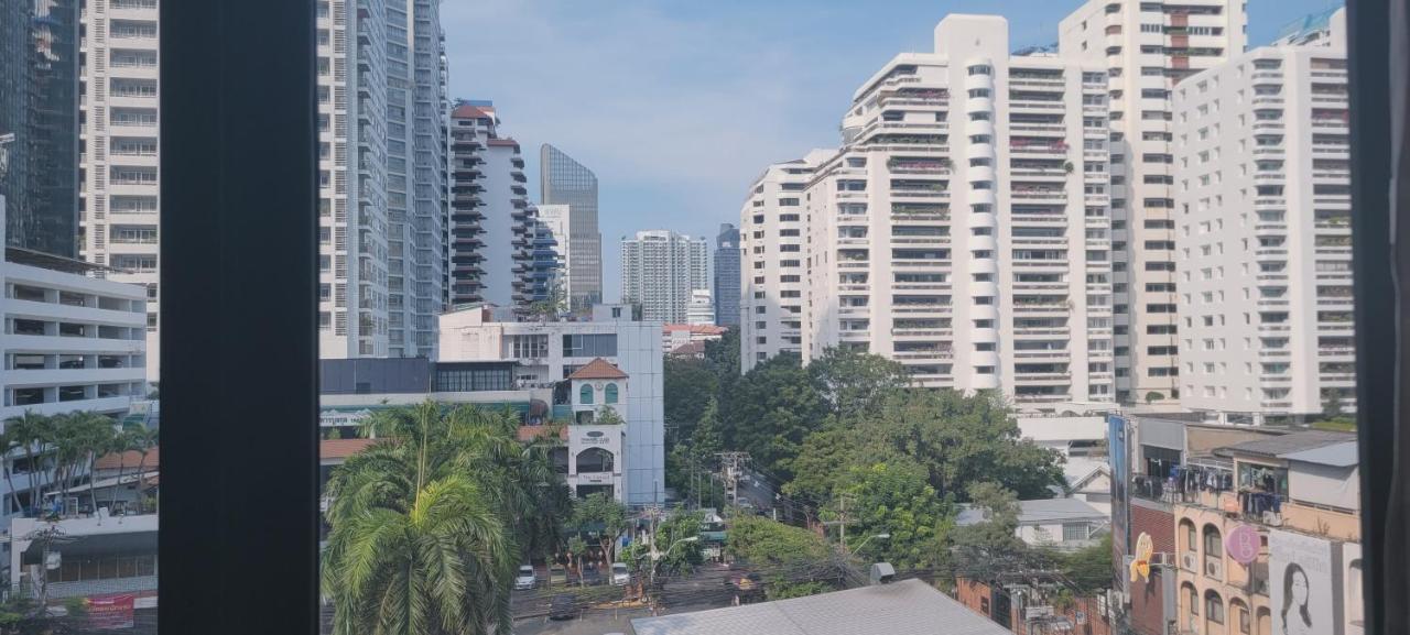 Twenty Three Residence Bangkok Esterno foto
